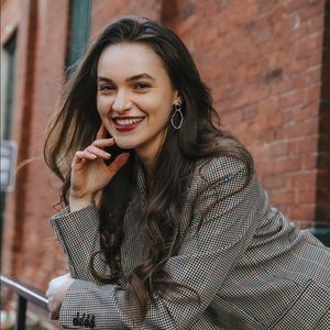 Meet your Posher, Viktoriia